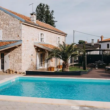 San Lorenzo Villa